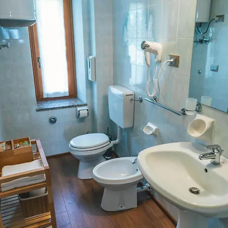 Il Paradiso לינה וארוחת בוקר Mozzio