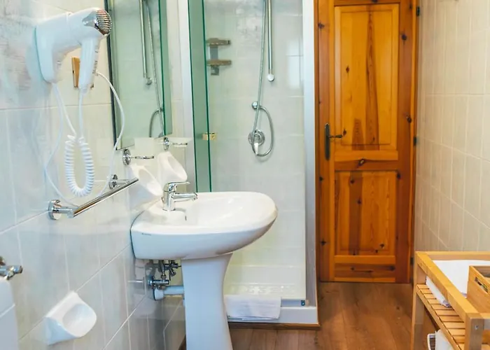 Alojamento de Acomodação e Pequeno-almoço Il Paradiso 3*